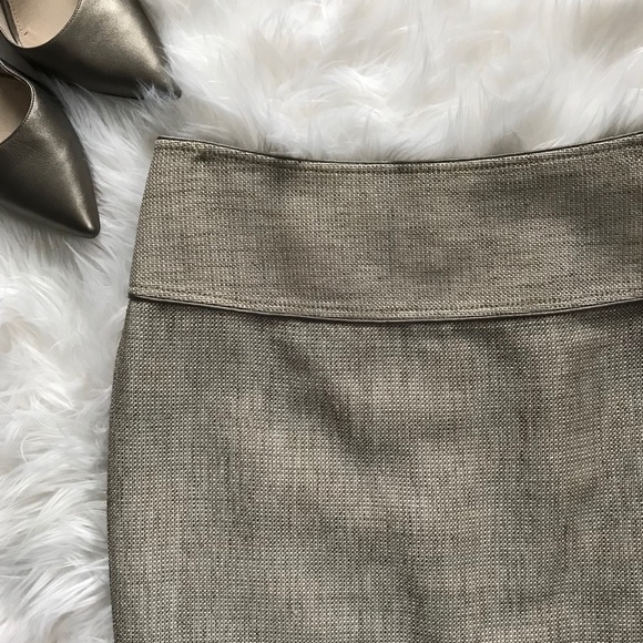 Badgley Mischka Dresses & Skirts - [Badgley Mischka] Metallic Tweed Pencil Skirt